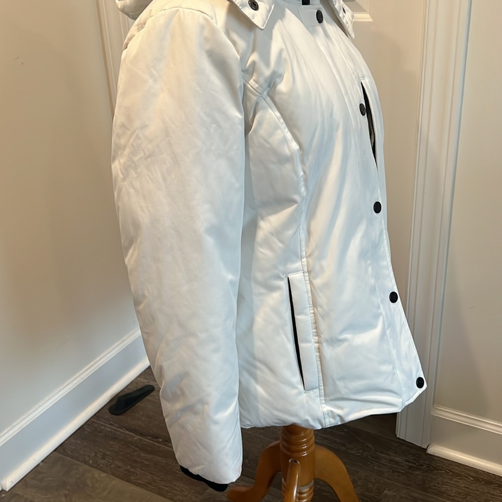 Arctic Expedition Down Coat with Faux Fur Removable Hood White Sz M - Picture 8 of 16